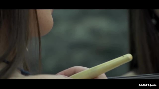 Ненасытная жена в чулках встречает мужа глубоким минетом - #1