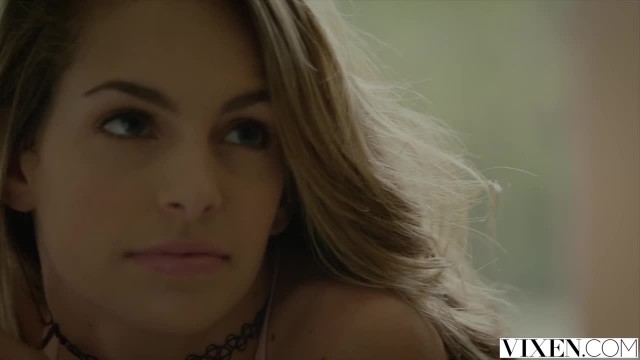 Две стройных девушки после бассейна прыгают на члене босса - #1